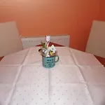 Apartament Tovarosi *