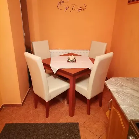 Tovarosi Apartment Tata