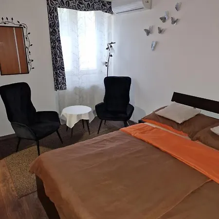 Tovarosi Tata
