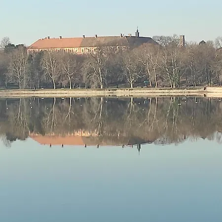 Apartment Tovarosi Tata