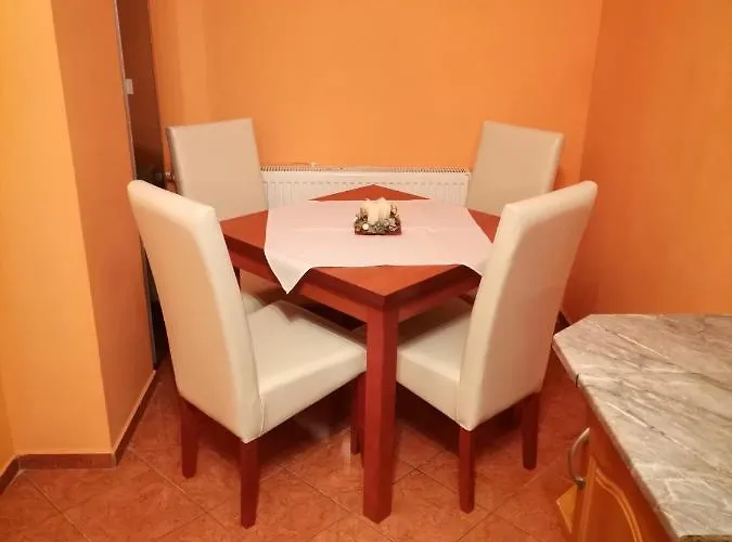 Tovarosi Apartament Tata