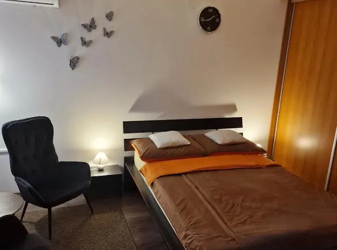 Tovarosi Apartament Tata